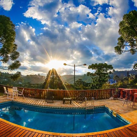Mansao Austriaca Guesthouse กังโปสดูจอร์เดา ภายนอก รูปภาพ