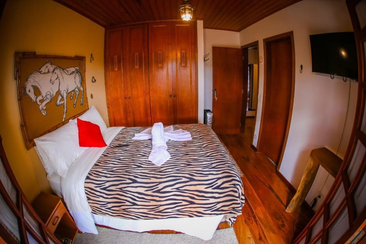 Mansao Austriaca Guesthouse กังโปสดูจอร์เดา ภายนอก รูปภาพ
