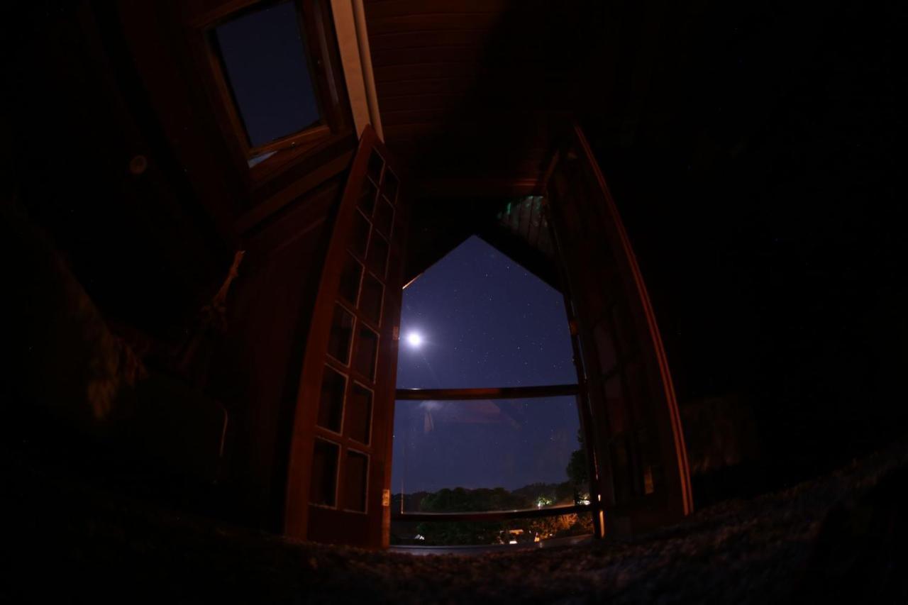 Mansao Austriaca Guesthouse กังโปสดูจอร์เดา ภายนอก รูปภาพ