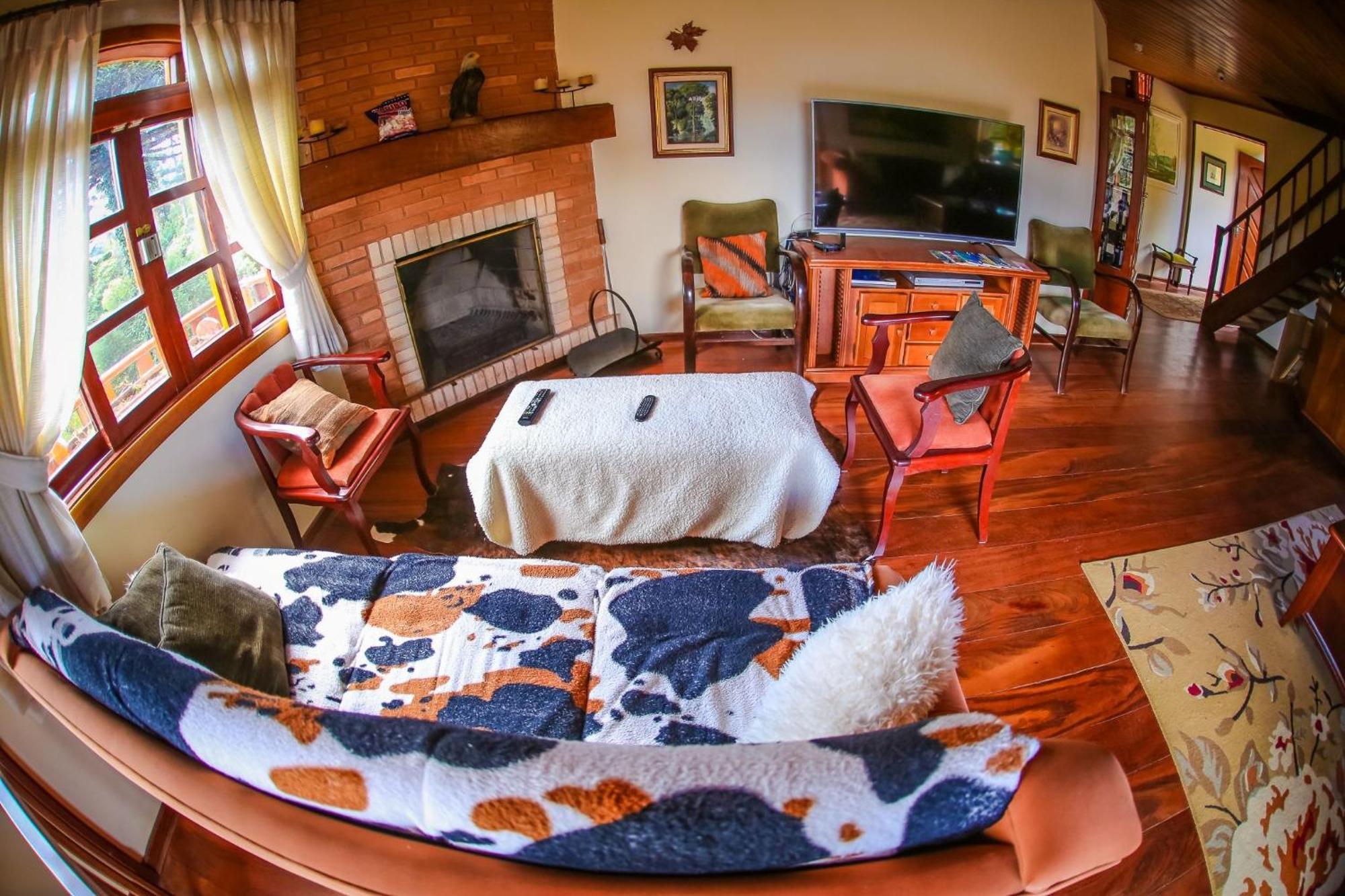 Mansao Austriaca Guesthouse กังโปสดูจอร์เดา ภายนอก รูปภาพ